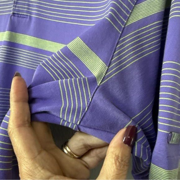 #720 Tiger Woods Purple/Green Golf Shirt Size Medium - Picture 7 of 11